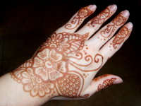 Arabic henna tattoo on hand. Orlando henna art for Eid.